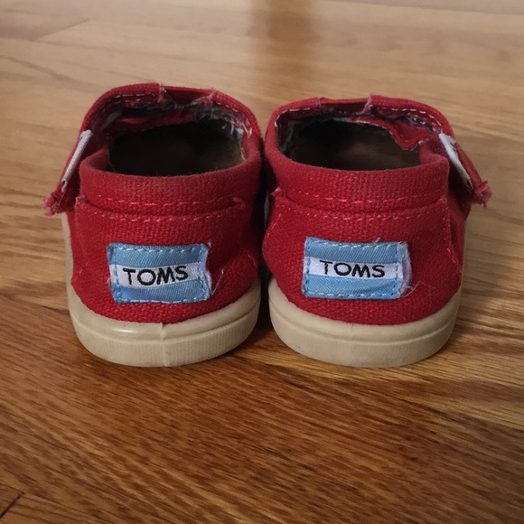 Toms Other - Tiny Toms classic slip-on shoe in red